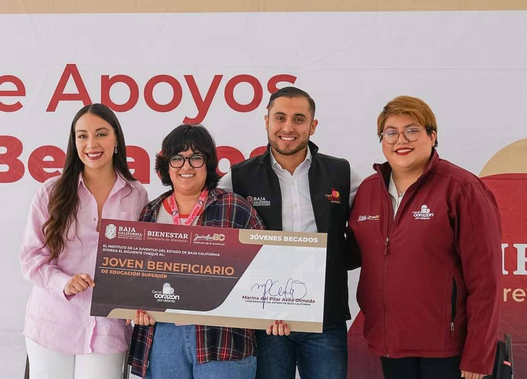 RECIBEN ESTUDIANTES BECA “JOBEC” CON UNA INVERSIÓN DE UN  MILLÓN 600 MIL PESOS: INSTITUTO DE LA JUVENTUD