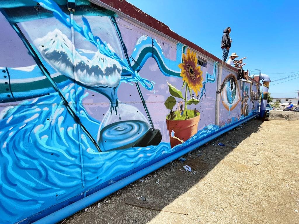 PINTAN MURAL JÓVENES INTERESADOS EN PROMOVER EL CUIDADO DEL AGUA: CESPE