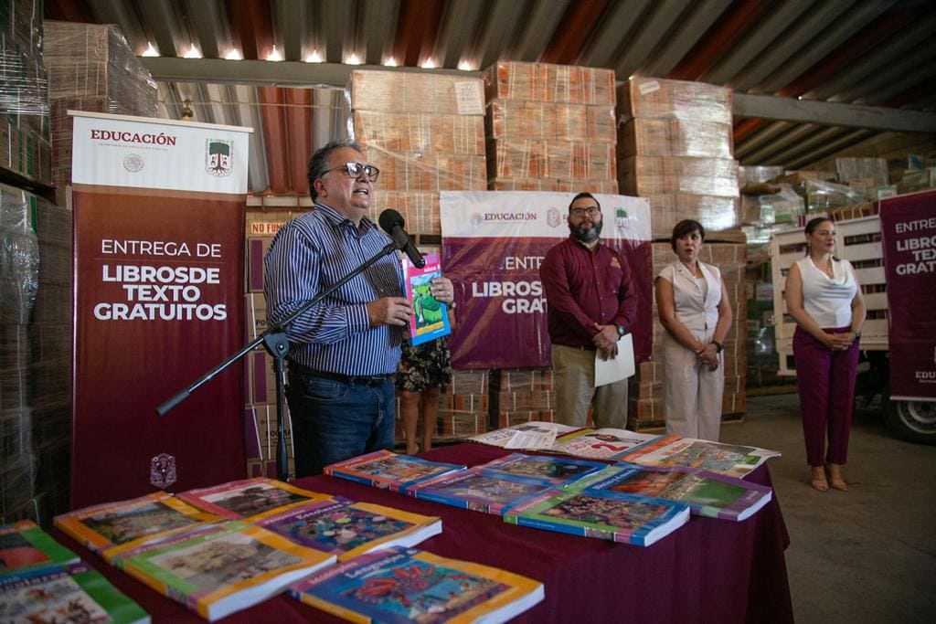 INICIA SECRETARÍA DE EDUCACIÓN DISTRIBUCIÓN DE LIBROS DE TEXTO GRATUITOS EN EDUCACIÓN BÁSICA CICLO ESCOLAR 2023-2024