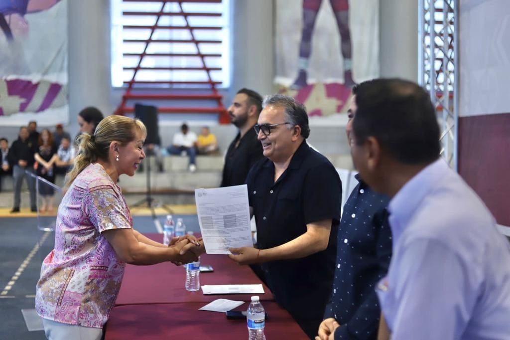 SUMA SECRETARÍA DE EDUCACIÓN 906 CAMBIOS DE CENTRO DE TRABAJO A DOCENTES DE EDUCACIÓN BÁSICA EN TIJUANA