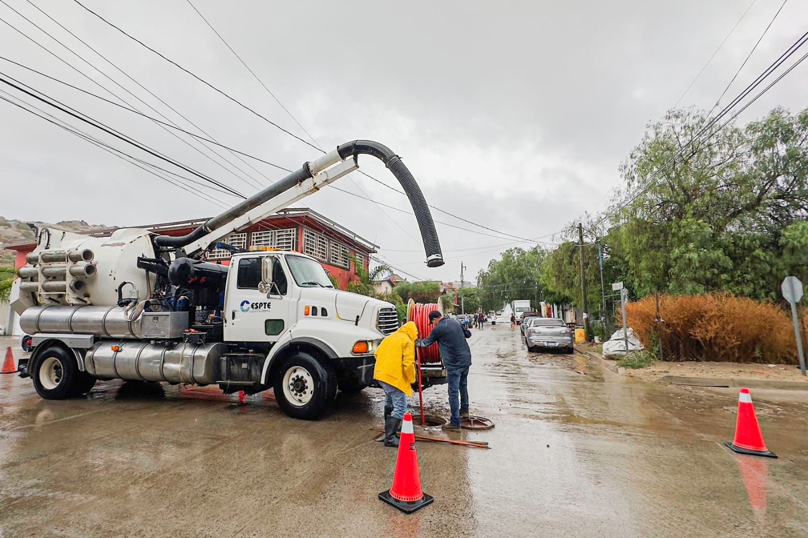 ATIENDE CESPTE A LAS Y LOS USUARIOS DE TECATE TRAS TORMENTA HILARY