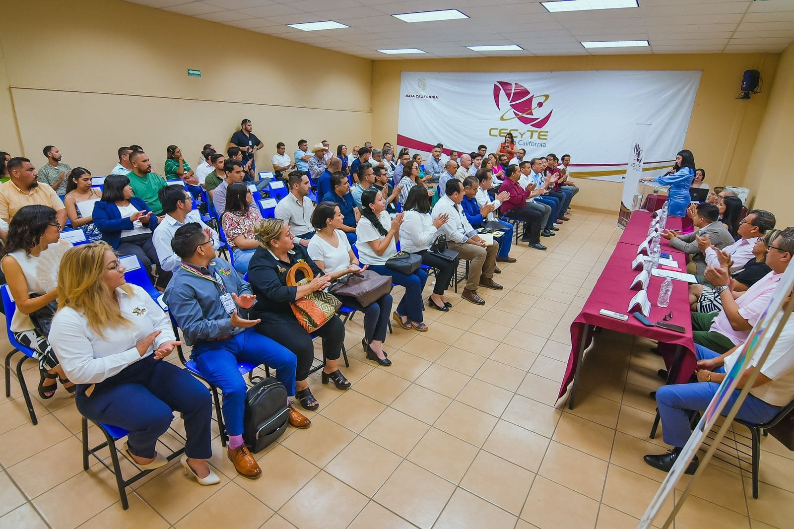 CELEBRA CECyTE BC ASIGNACIÓN DE PLAZAS DIRECTIVAS Y DOCENTES