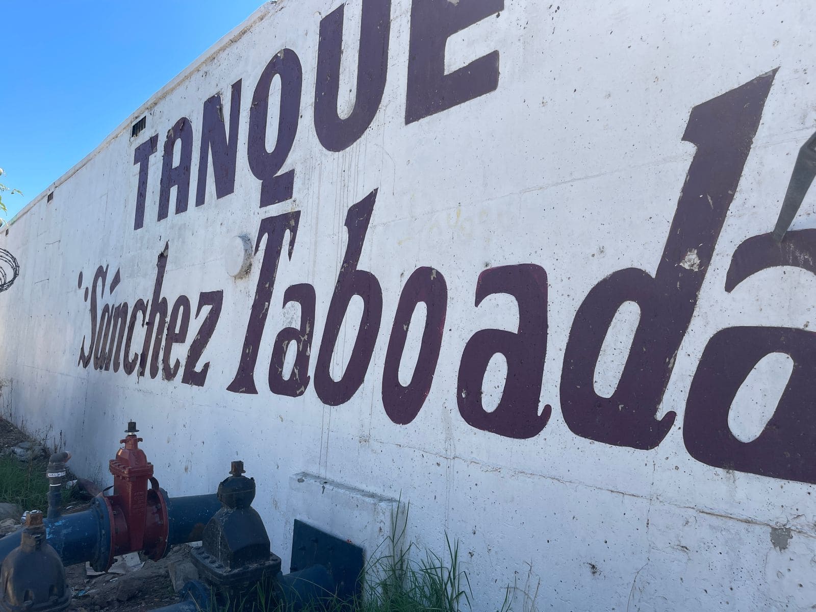 CONTINÚA CESPT REHABILITACIÓN DEL TANQUE SÁNCHEZ TABOADA PARA REFORZAR EL ABASTO DE AGUA EN LA ZONA