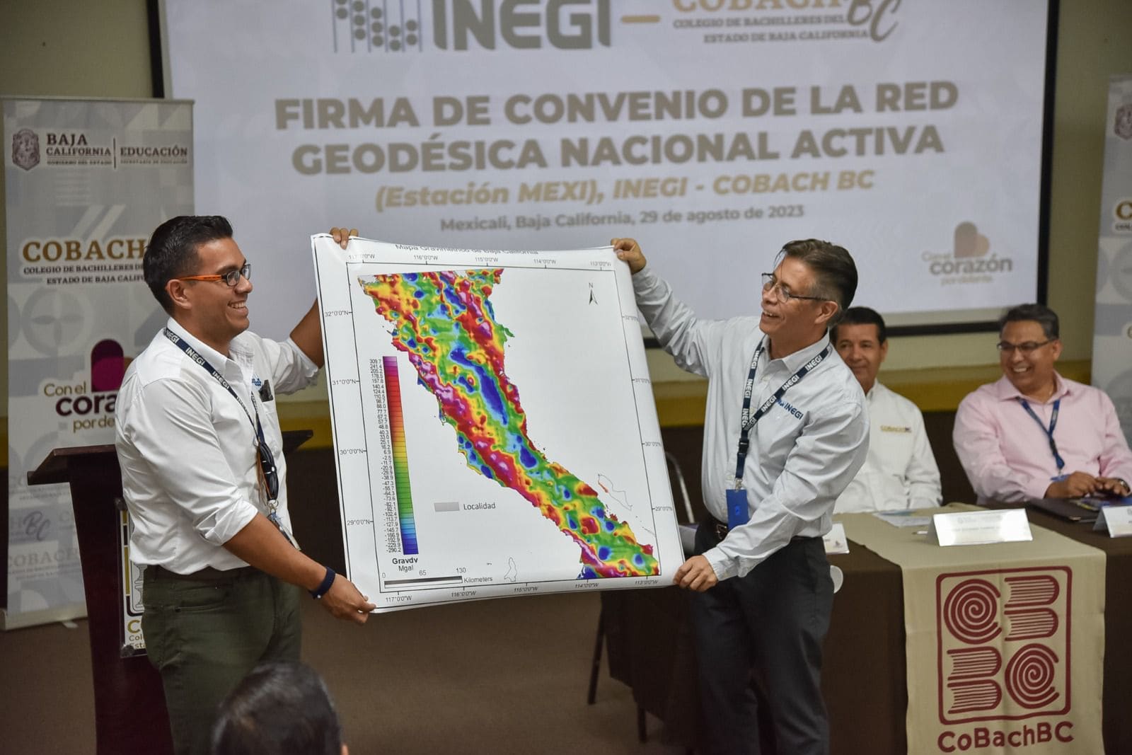 FIRMAN COBACH BC E INEGI CONVENIO DE COLABORACIÓN PARA LA OPERACIÓN DE LA RED GEODÉSICA NACIONAL ACTIVA