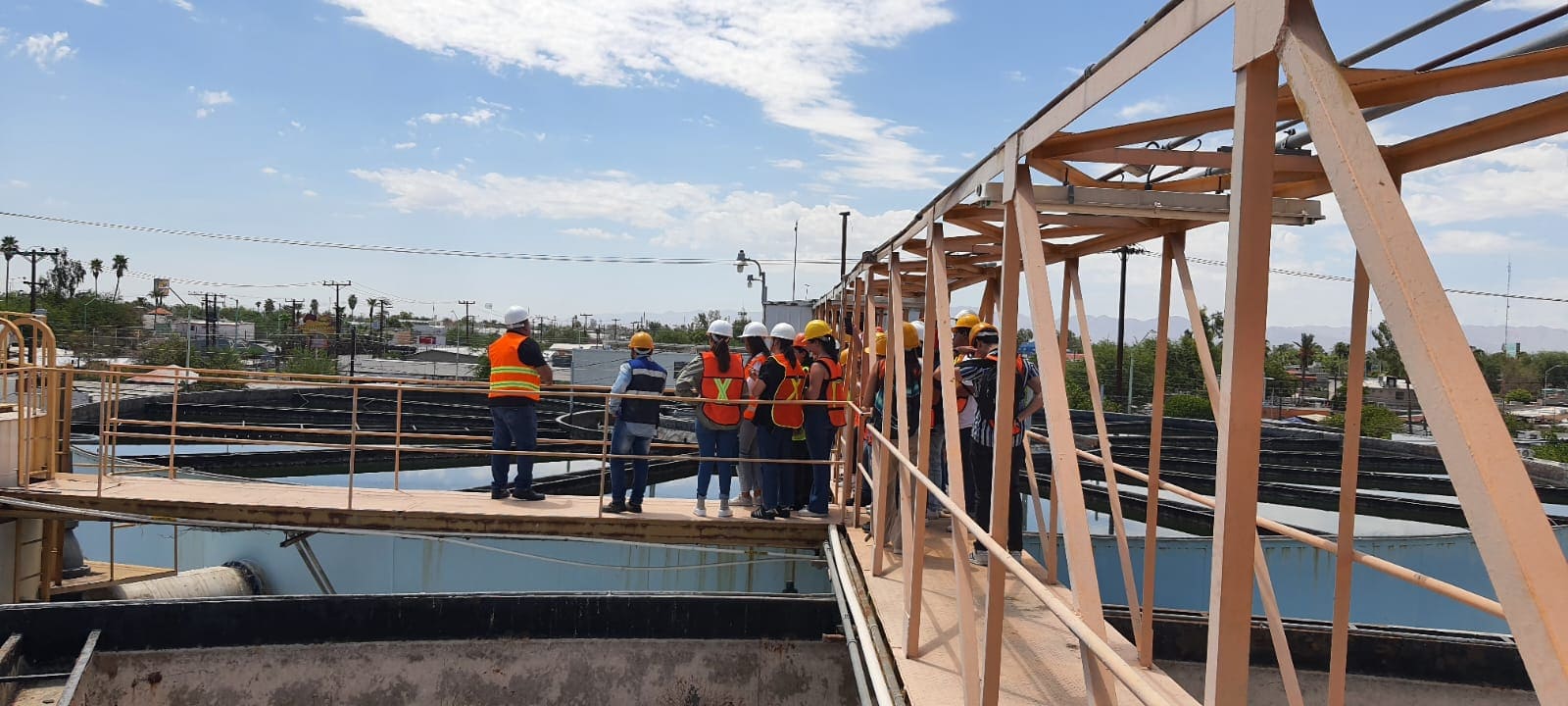 FORTALECE CESPM CONOCIMIENTO DE ESTUDIANTES DE ARQUITECTURA CON VISITA A LA PLANTA POTABILIZADORA NO.1