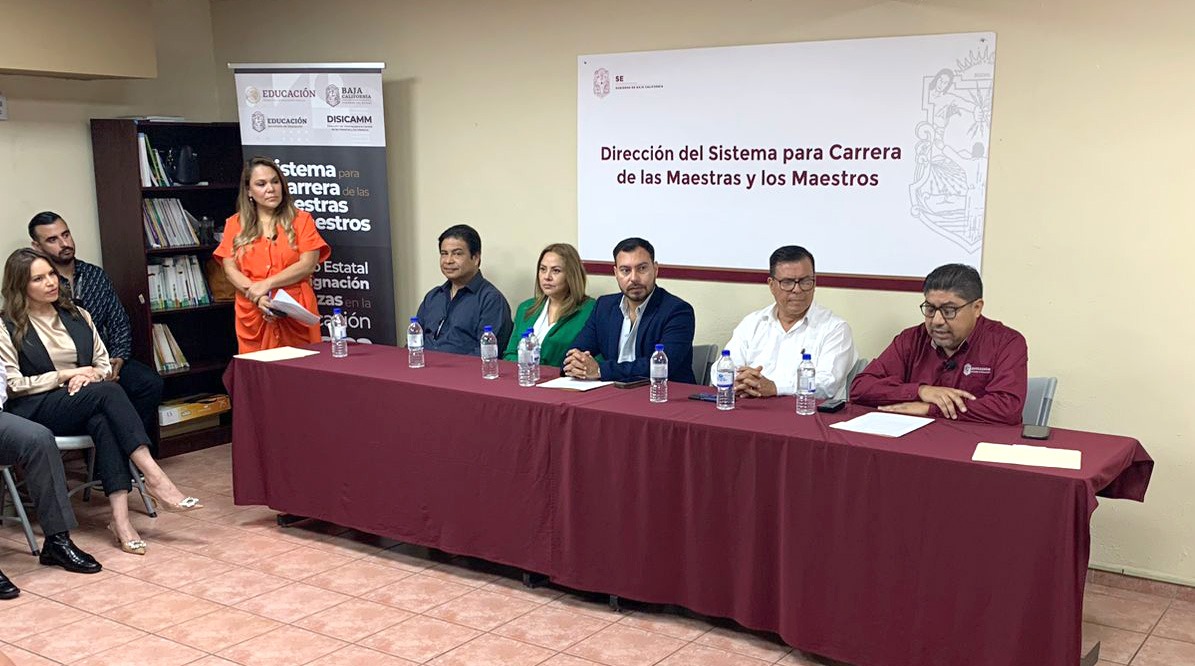 REALIZA SECRETARÍA DE EDUCACIÓN DE BC CEREMONIA DE ASIGNACIÓN DE PLAZAS EN EDUCACIÓN BÁSICA