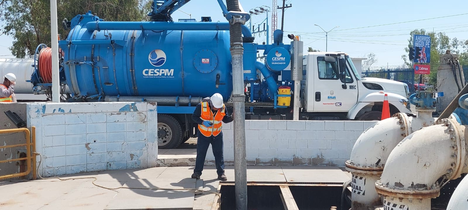 REFUERZA CESPM EL MANTENIMIENTO EN INSTALACIONES DE AGUA POTABLE Y DRENAJE SANITARIO