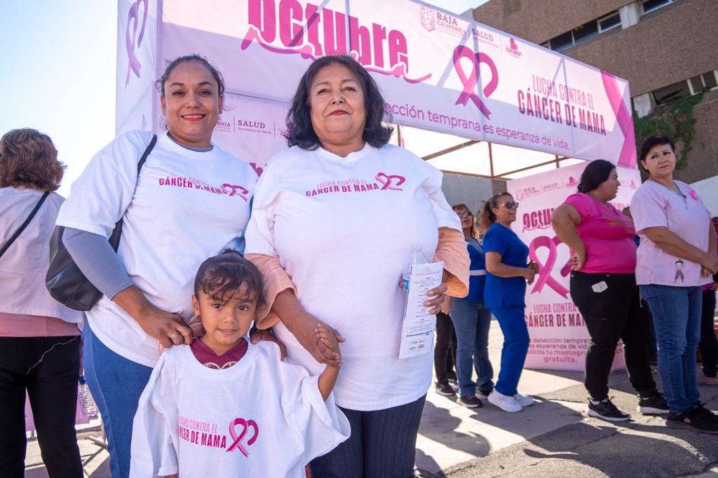 NOS UNE DE CORAZÓN HISTÓRICO LAZO ROSA EN LA LUCHA CONTRA EL CÁNCER DE MAMA: MEDINA AMARILLAS